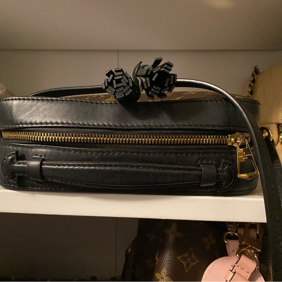 Louis Vuitton crossbody bag - Picture 3 of 4